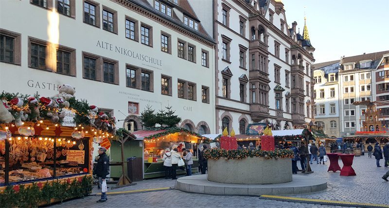 Weihnachtsmarkt an der Nikolaikirche Leipzig Weihnachtsmarkt an der Nikolaikirche Leipzig
