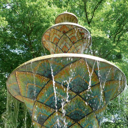 Mosaikbrunnen Grosser Garten Die Infoseiten De